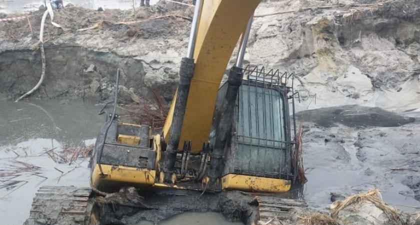 Росприроднадзор оценит ущерб от затонувшего под Воронежем экскаватора 
