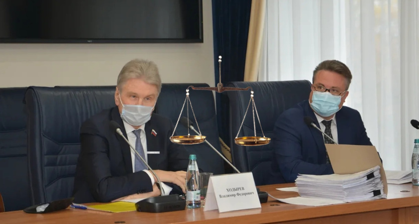 Политические весы Воронежа: Вадим Кстенин vs Владимир Ходырев