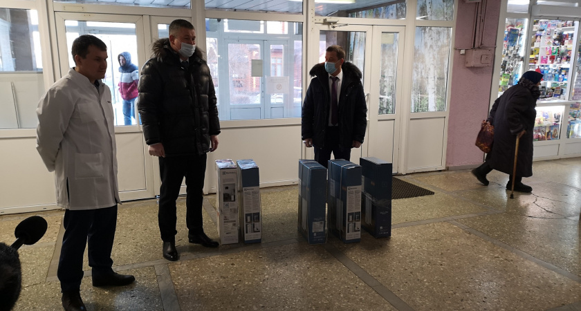 Воронежский депутат помог врачам ковидного отделения БСМП №1