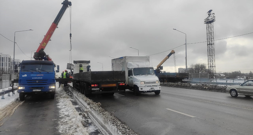 В Воронеже на путепроводе 9 Января запустили движение по всем полосам