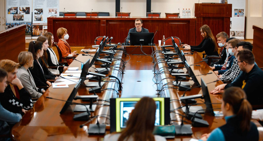 Воронежский перевозчик обсудил с юными инноваторами потенциал развития транспорта