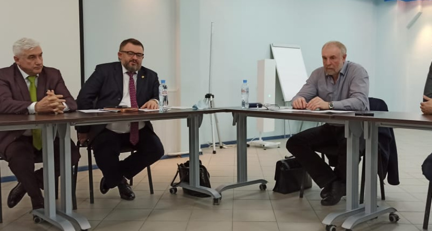 «У народов России сильный дух». В Воронеже обсудили влияние конфликта НАТО и России на развитие региона 