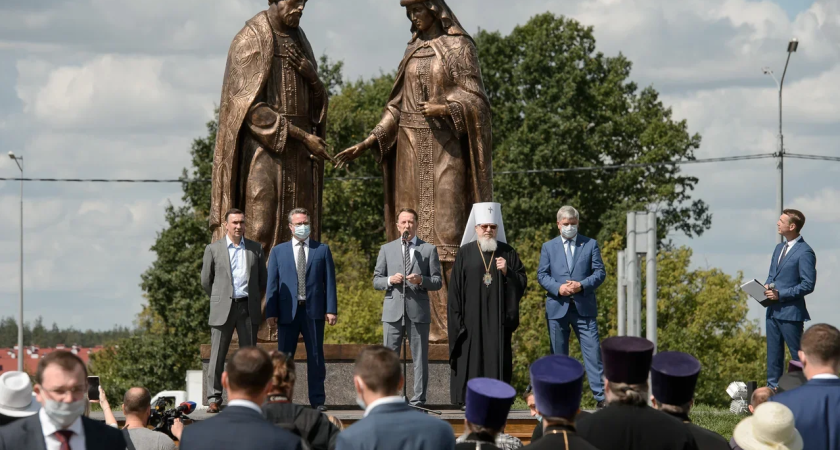 Памятник святым Петру и Февронии под Воронежем обзаведется зайцем