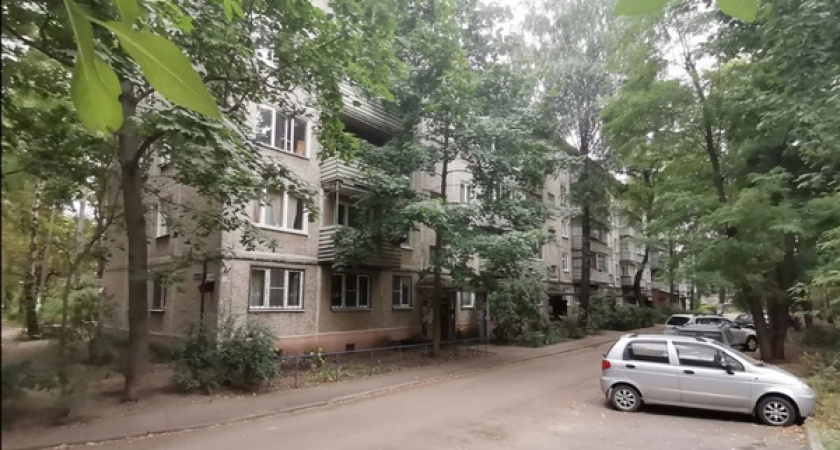 В Воронеже жильцы дома по ул. Беговой страдают от вони и незавершенного ремонта в подвале 