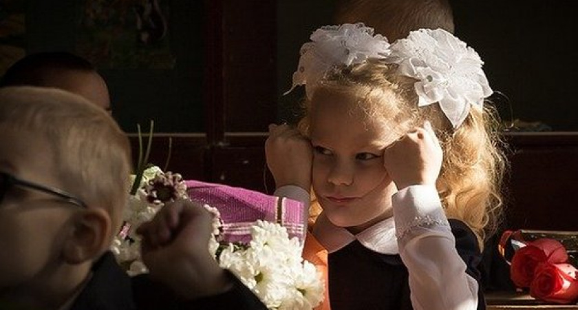 Вадим Кстенин заявил о необходимости тщательной подготовки к охране школ на День знаний