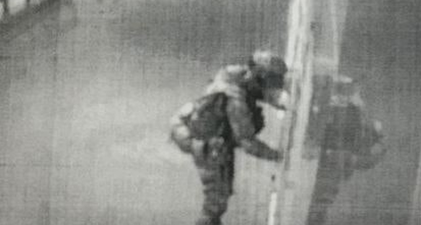 В Лисках вооруженный мужчина пытался взорвать отдел полиции