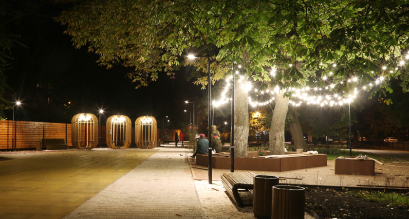 Мэр Воронежа Вадим Кстенин посетил благоустраиваемый Никитинский сквер