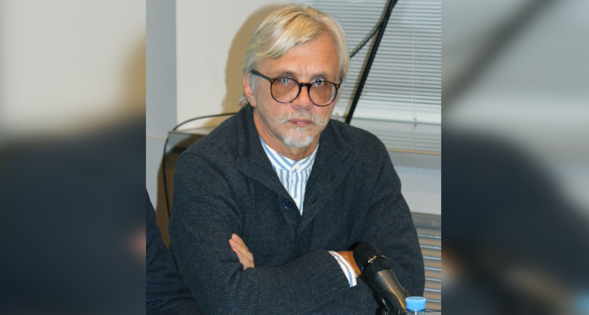 «Власть нас призывает сплотиться и выстоять в кругу врагов»