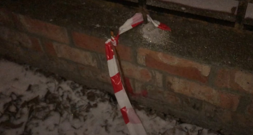 Территорию воронежского «Полтинника» отметили сигнальными лентами