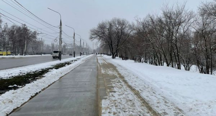 В Воронеже на Ленинском проспекте под ногами горожан «заиграла» тротуарная плитка