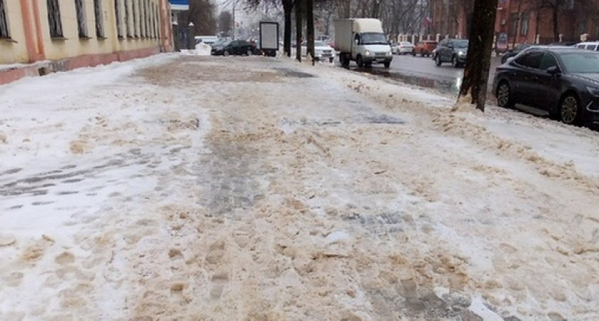 В Центральном районе Воронежа для подобающей уборки наледи и снега требуются специальные «условия»
