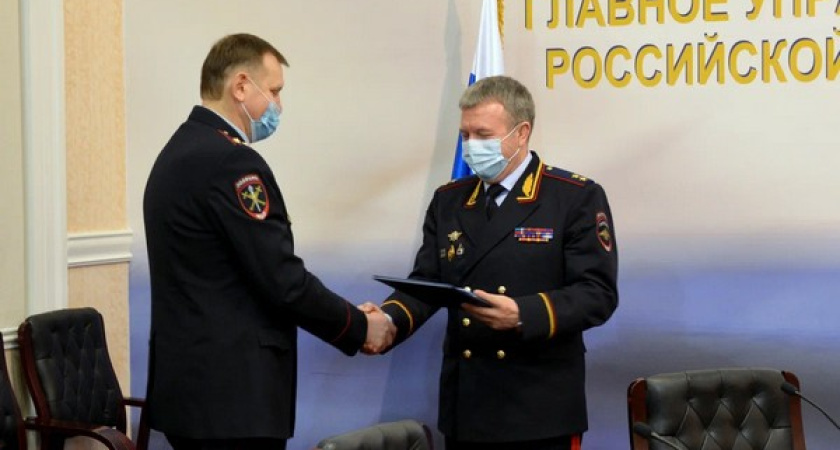Министр МВД России поздравил воронежских полицейских с получением генеральских погонов