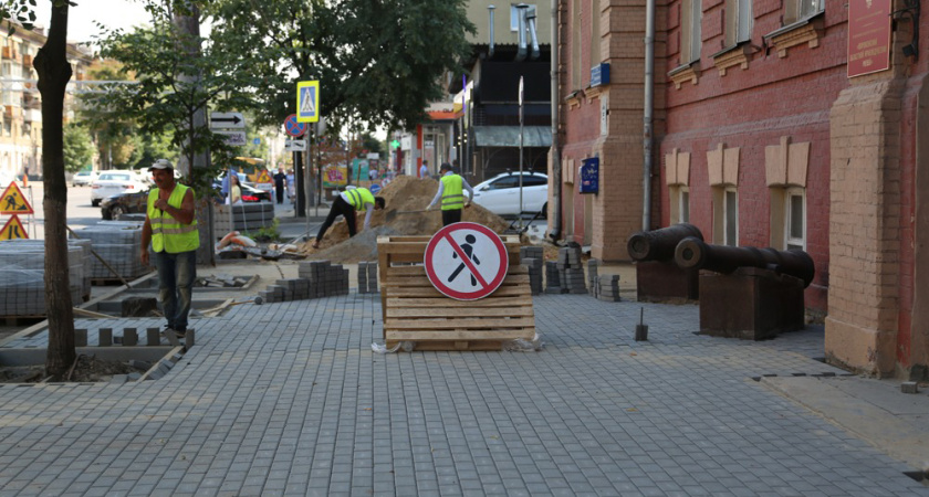 Мэр Вадим Кстенин поручил приступить к очистке городских улиц с наступлением «плюсовой» температуры