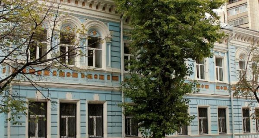 Юношескую библиотеку на Никитинской в Воронеже отреставрируют до сентября 2023 года