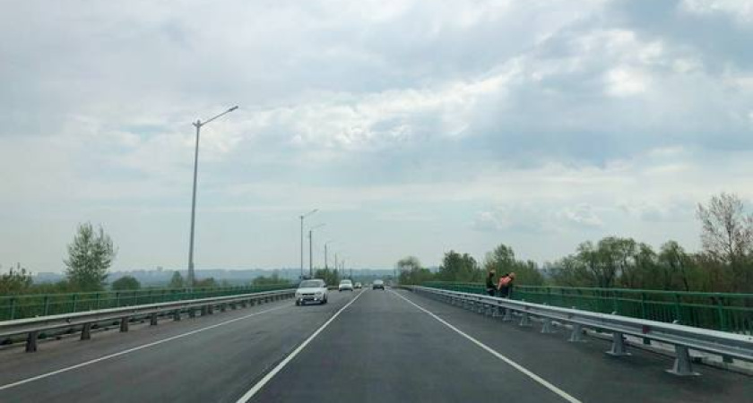 Тамбовский подрядчик оказался эффективнее местного по части ремонта мостов в Семилуках и Новоживотинном