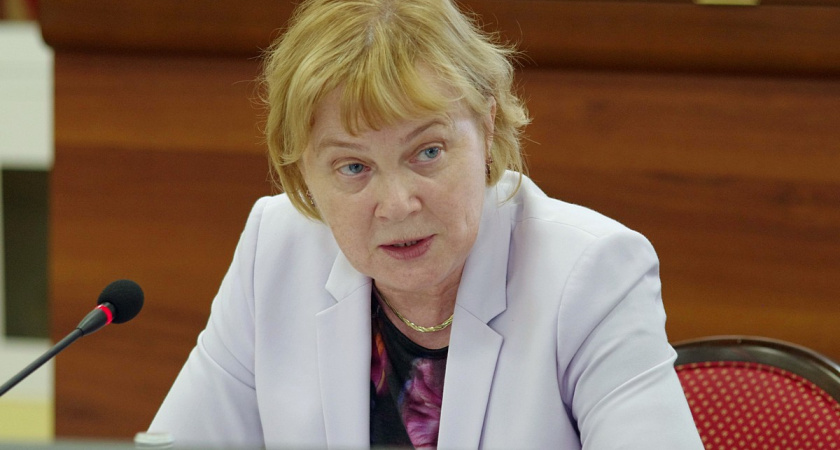 Галина Иванова покидает пост первого замруководителя департамента образования, науки и молодежной политики