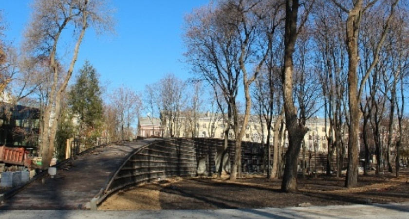 В Воронеже при благоустройстве парка «Орленок» похитили больше 500 тыс. рублей