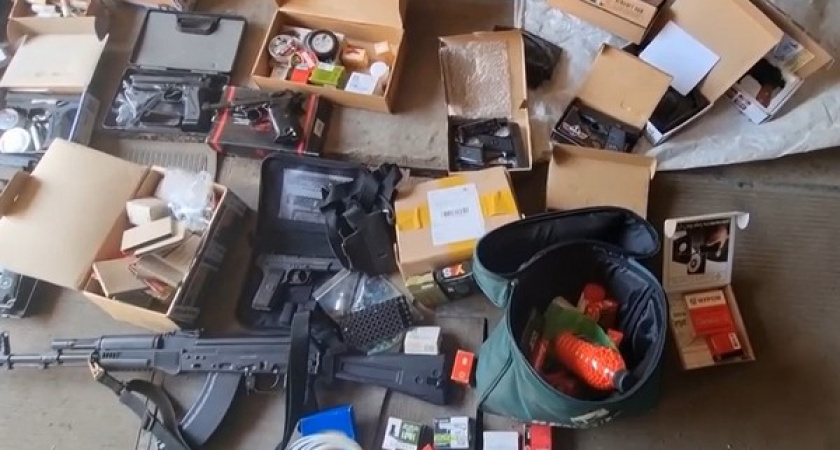 Двух жителей Воронежа задержали за незаконный сбыт оружия