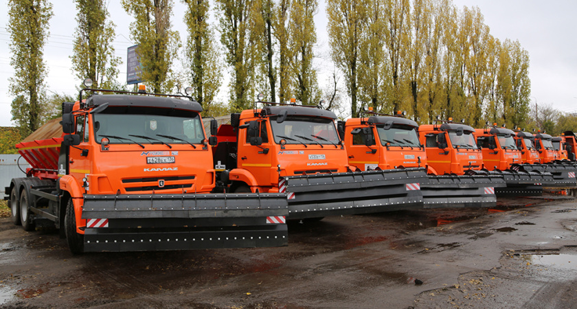 Воронежские коммунальщики готовят технику к зиме