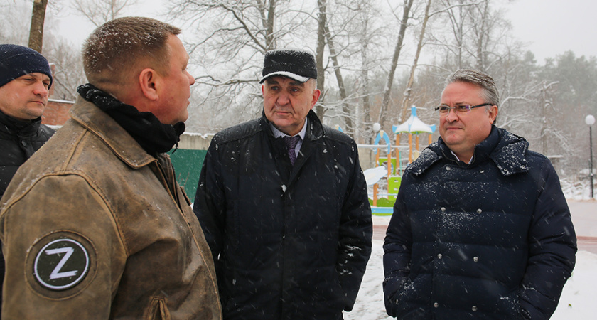 Мэр Вадим Кстенин анонсировал в отделенном микрорайоне Воронежа строительство спортзала и дома культуры