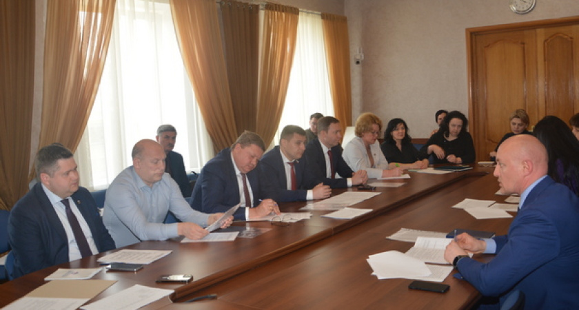 Воронежские депутаты обсудили, что делать с брошенными «многоэтажками»