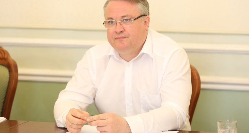 Эксперты федерального центра полярно оценили деятельность мэра Вадима Кстенина