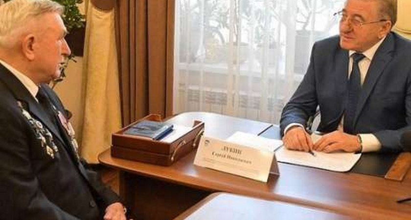 Достоин ли Сергей Лукин звания почетного гражданина Воронежа?