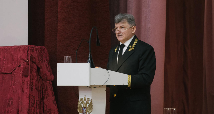 Василий Тарасов продолжит работу на посту председателя Воронежского областного суда