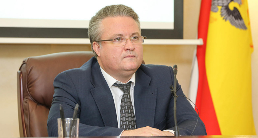 Глава Воронежа Вадим Кстенин поручил обследовать старые деревья по-новому 