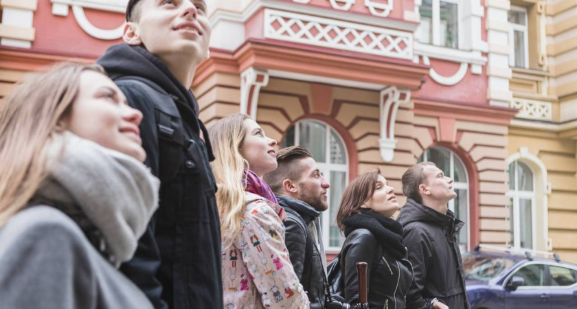 Умирающих воронежцев заменяют мигрантами из Таджикистана 