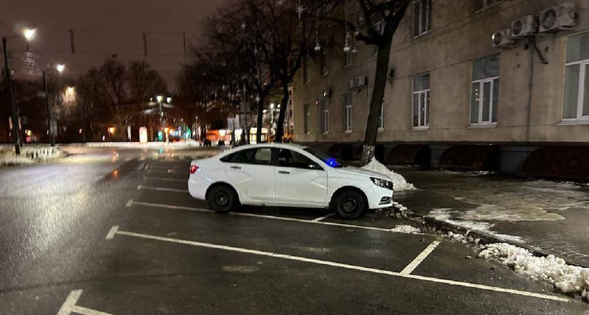 В Воронеже с платных городских парковок вывезли 2,3 тыс. кубометров снега 