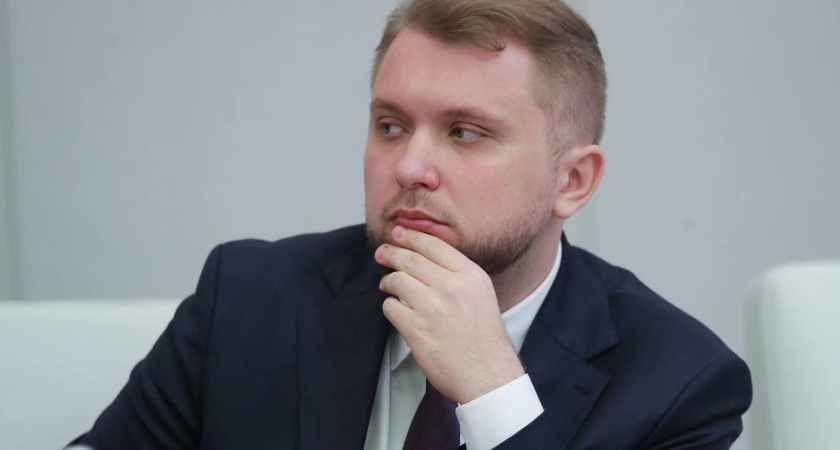 Депутат ГосДумы из Воронежа предложил доплачивать учителям за общение с родителями школьников в мессенджерах