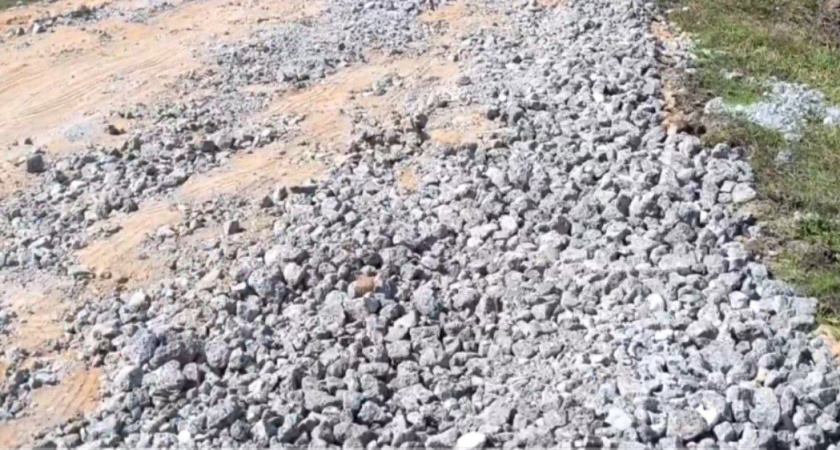 Полоса препятствий вместо нормальной дороги: как чиновники в Семилукском районе создают проблемы местным автомобилистам