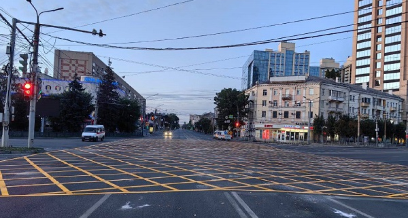 Вторая вафельная разметка появилась на перекрестке в центре Воронежа