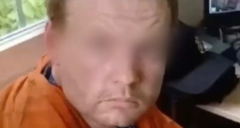 Воронежский осквернитель могилы Пригожина ответил на вопросы охранника кладбищ