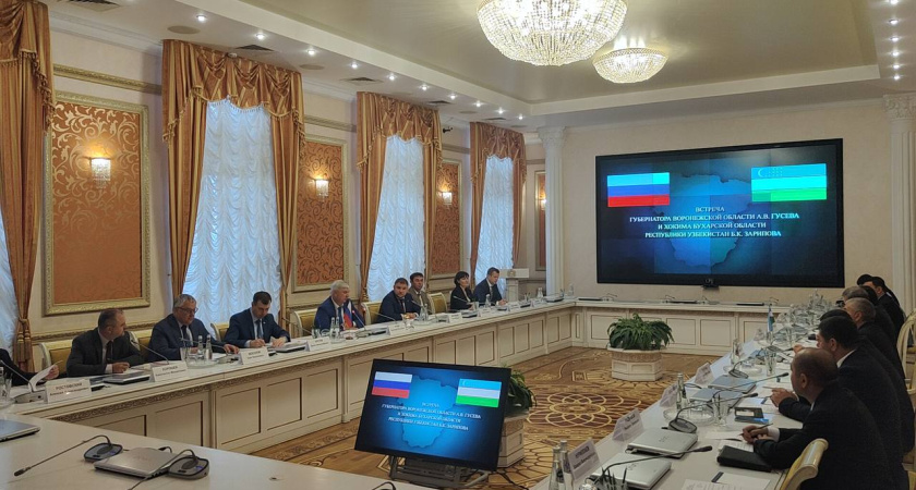 Губернатор Александр Гусев встретился с узбекским хокимом: делегатам понравился Воронеж