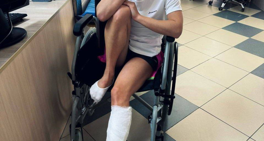 Первая в жизни травма на соревнованиях вынудила гимнастку Ангелину Мельникову сняться с состязаний