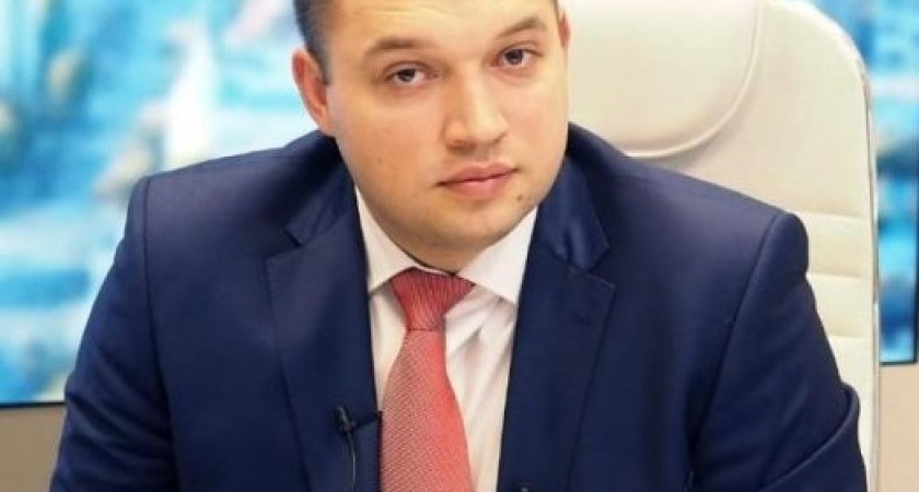 В качестве «жесткого» управленца на должность главы Семилукского района могут назначить Максима Зацепина