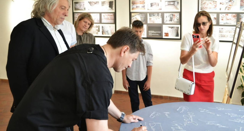 Сергей Безруков погостил в Музее-усадьбе Веневитинова под Воронежем