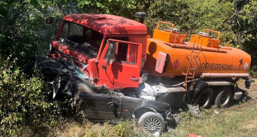 2 человека погибли в страшном ДТП в Воронежской области