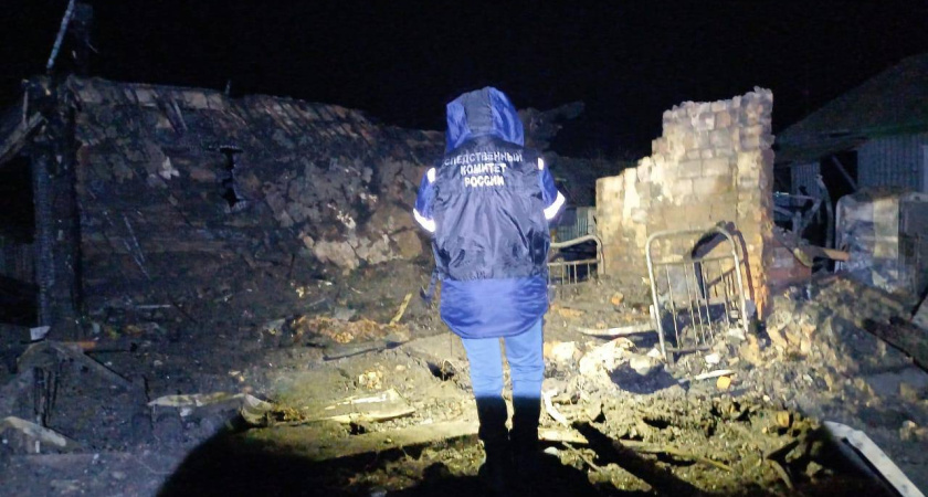 Два человека погибли и три пострадали после пожара в Новохоперском районе Воронежской области