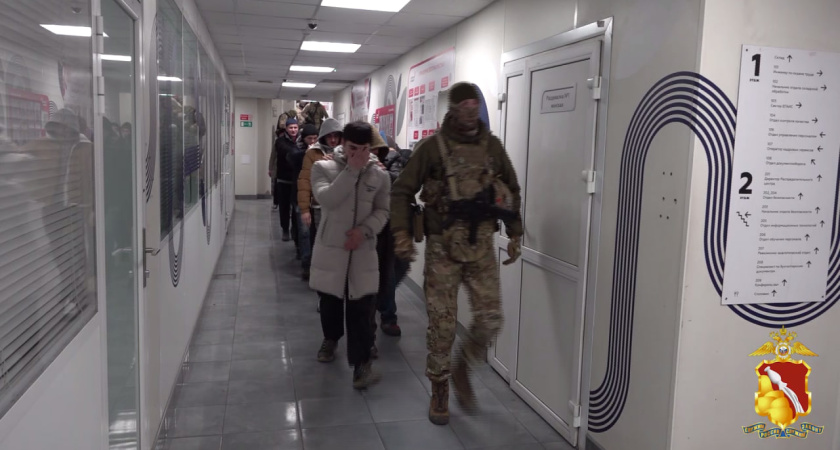 Полицейские обнаружили нарушения миграционного законодательства в распределительных центрах в Воронежской области