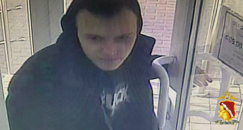 Полицейские попросили помочь в поимке ювелирного вора в Воронеже