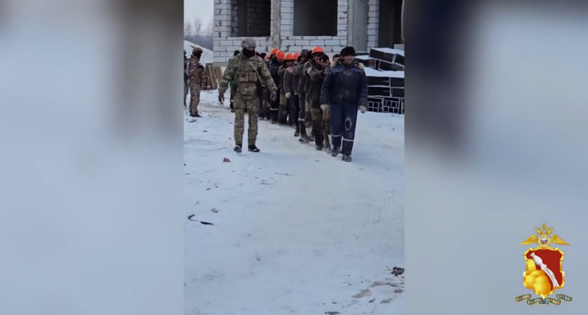 14 нелегальных мигрантов задержали на стройках в Воронеже