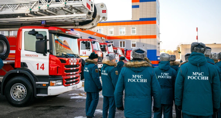 Руководство МЧС России высоко оценило работу пожарно-спасательной части в Нововоронеже