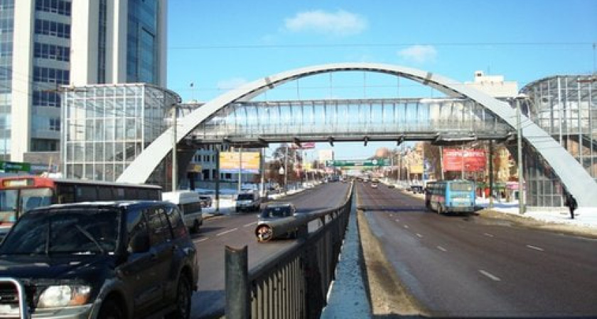 В Воронеже запланирован ремонт надземного перехода у автовокзала