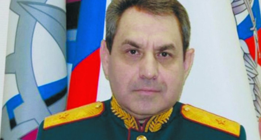 Обвиняемый во взятке генерал-майор Муминджанов хочет уйти на СВО?