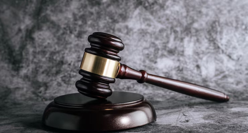 Председатель Бобровского районного суда Анатолий Попов уходит в отставку