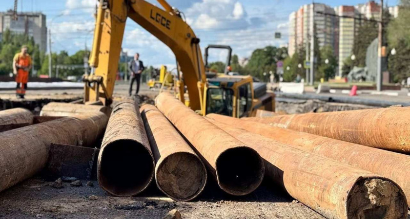 В Воронеже продолжают устранять коммунальную аварию