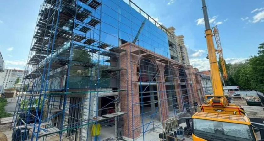 В Воронеже новый бизнес-центр сдают в аренду 